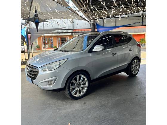HYUNDAI IX35 2.0 MPI 4X2 16V GASOLINA 4P AUTOMÁTICO HYUNDAI IX35 2.0 MPI 4X2 16V GASOLINA 4P AUTOMÁTICO